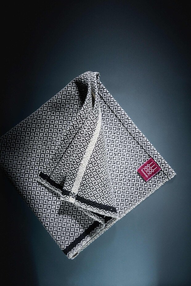 TRAN_80_Tesanda_Stills_011_rgb