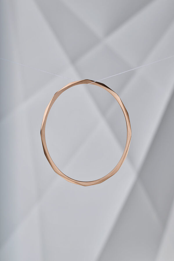 TRAN_Simone_Gugger_Stills_A_001_rgb