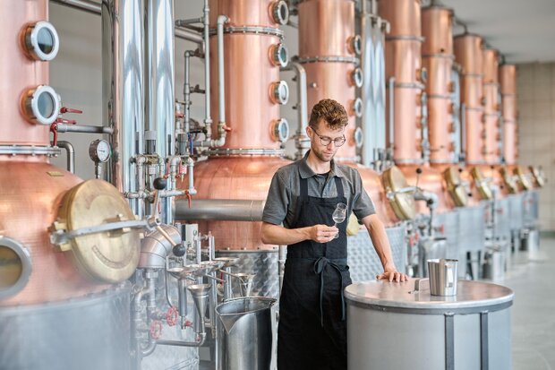 CLAV_04_Zgraggen_Brennerei_103_rgb