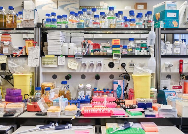 UNIZ_Labor_Admin_02_149_rgb